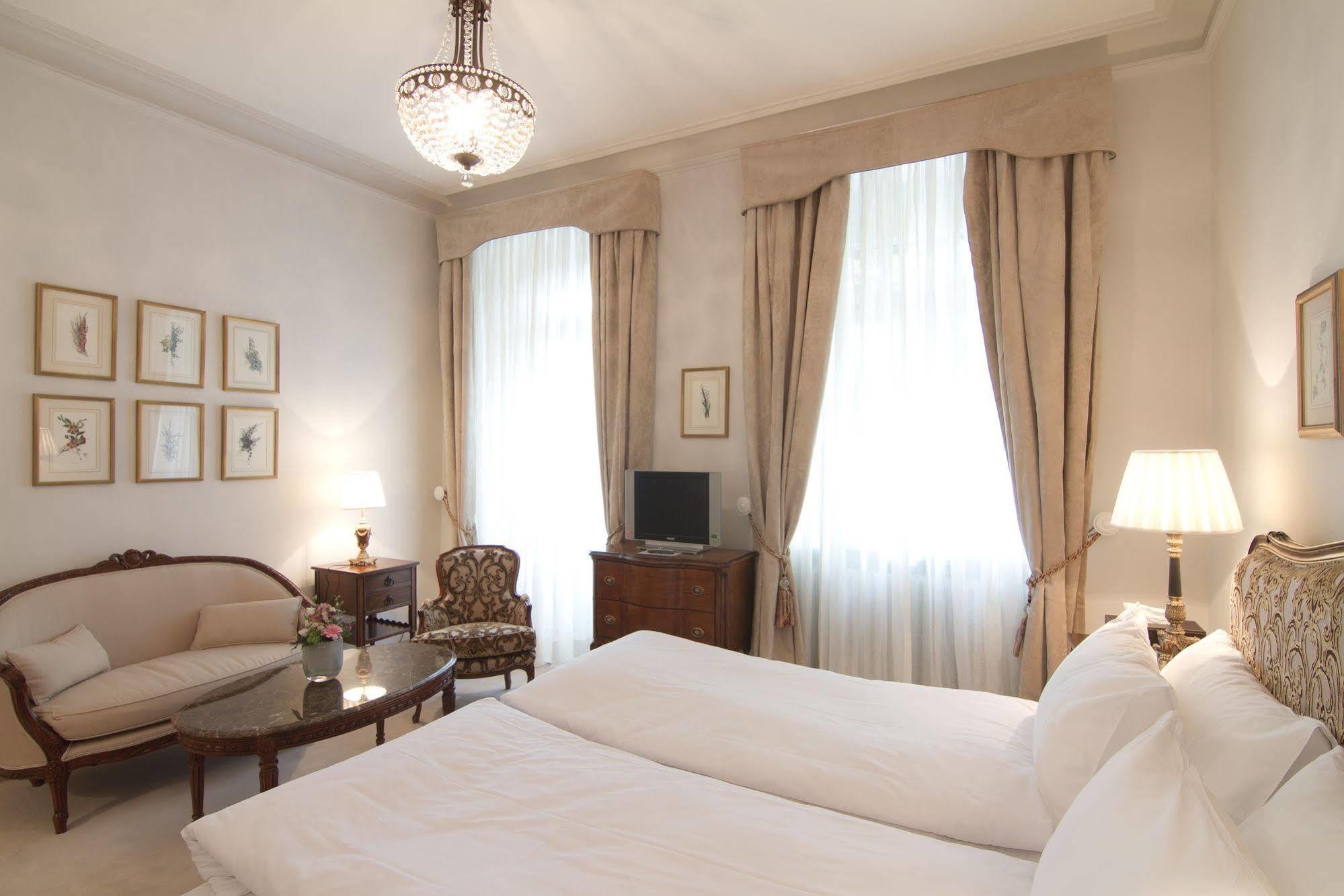 Hotel Romerbad Badenweiler Dış mekan fotoğraf
